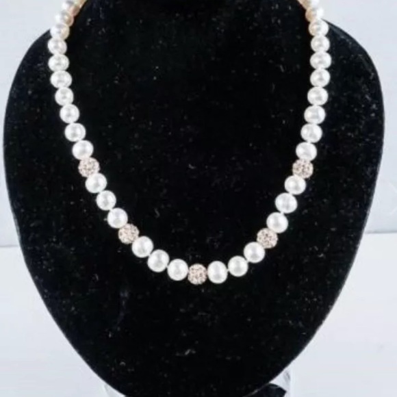 MYOTO 16" Strand Freshwater Pearls with Swarovski Elements Accents Choker Length - Picture 2 of 2